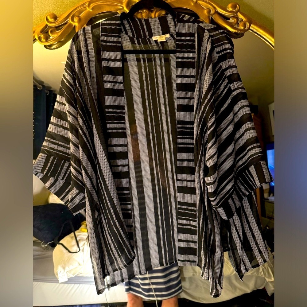 Petite large striped kimono